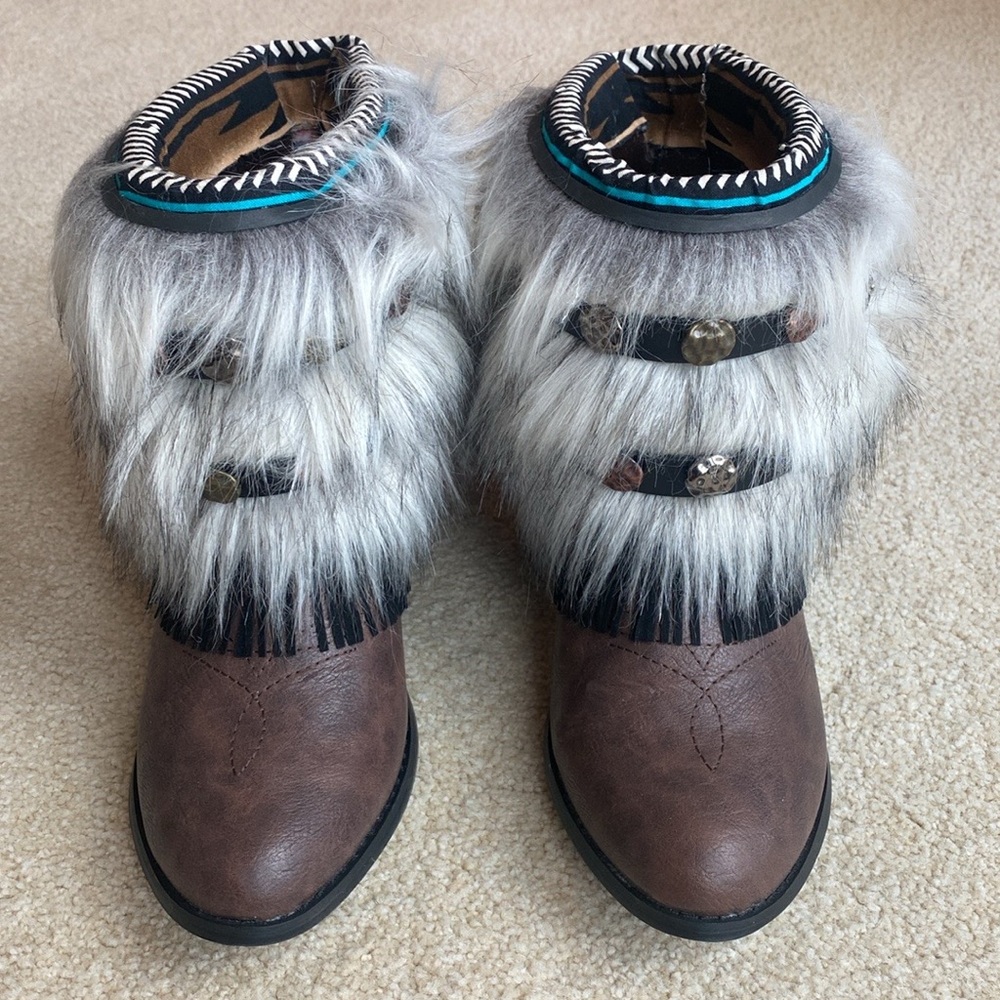 One of a Kind —- An Amazing Pair New Boots Redesigned in Size 8